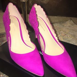 Beautiful, sexy BCBG suede / leather heels